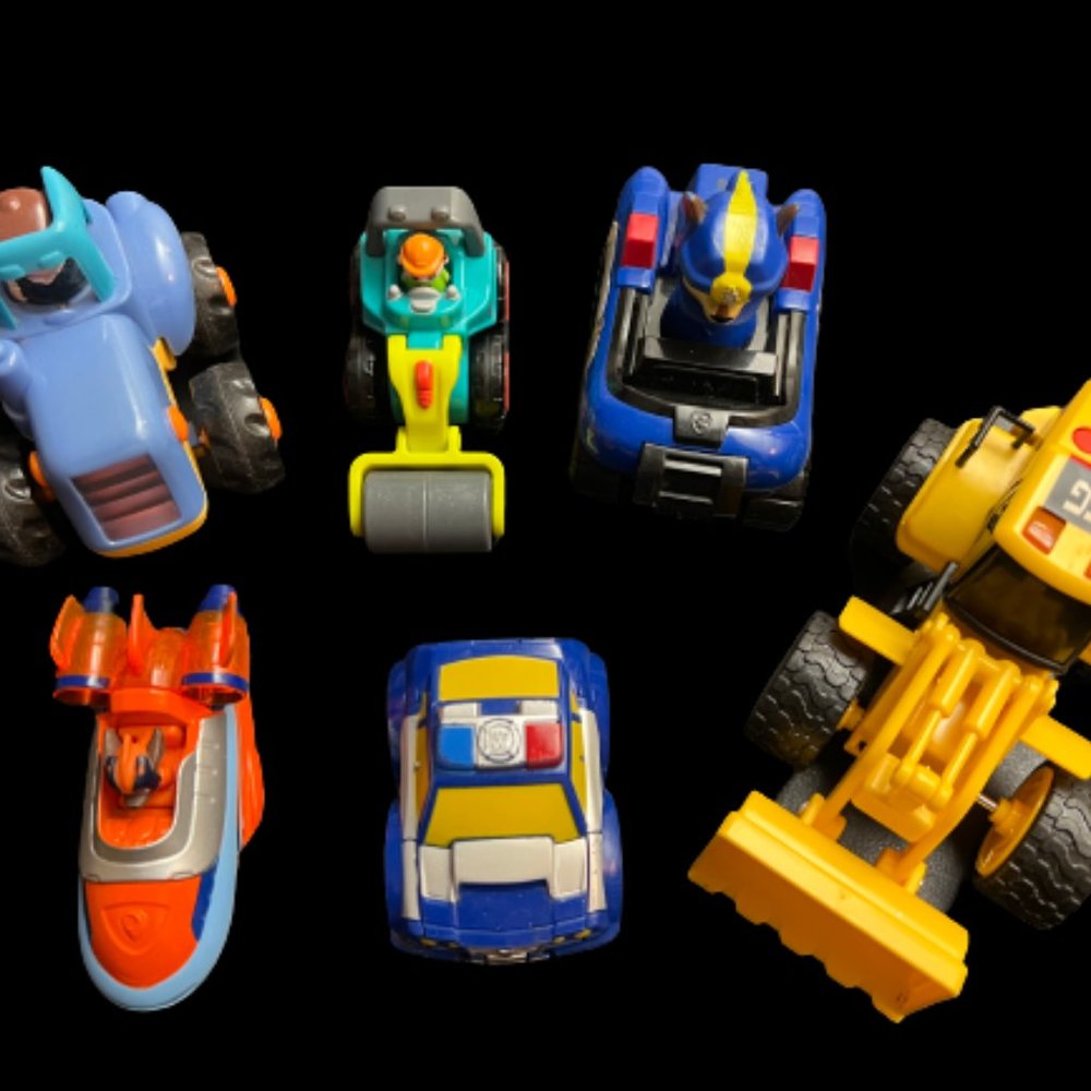 Lot of 100 piece total of Kid's Meal Toys